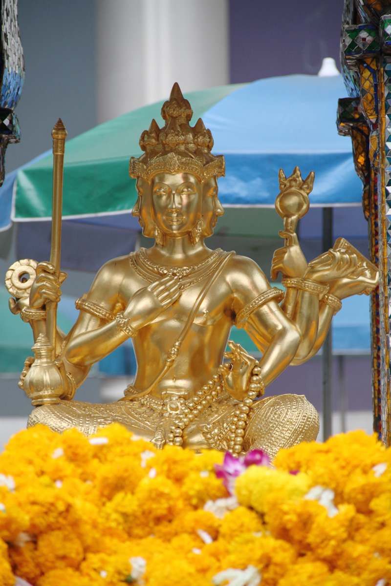 バンコク・エラワン祠ブラフマー神像