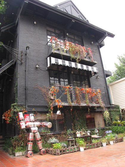 THE FABULOUS Dessert Cafe