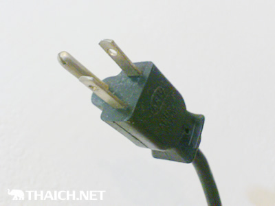 日本の携帯電話やパソコンはタイでも使えますか?