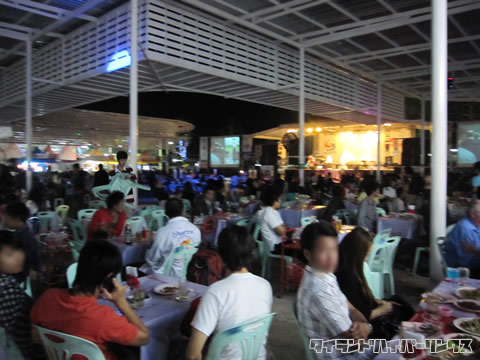 ウドンタニ「UDバザール」のビアガーデン