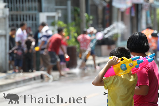 ソンクラーン（タイ正月・水かけ祭り）2012