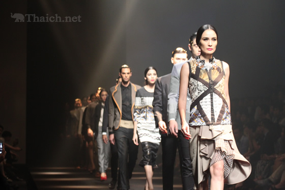 27 FRIDAY-ELLEファッションウィーク2012 秋冬