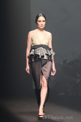 27 FRIDAY-ELLEファッションウィーク2012 秋冬