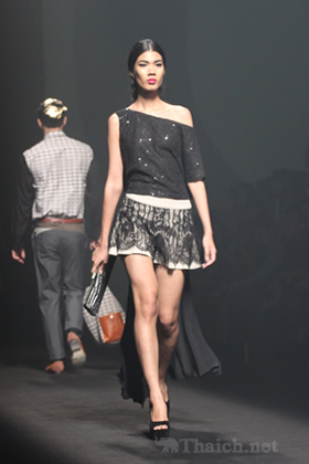 27 FRIDAY-ELLEファッションウィーク2012 秋冬