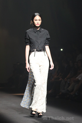 27 FRIDAY-ELLEファッションウィーク2012 秋冬