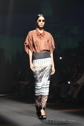 27 FRIDAY-ELLEファッションウィーク2012 秋冬