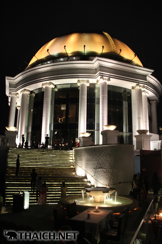 ルブアアットステイトタワーのスカイバー