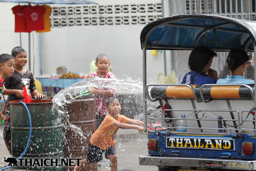 2014年ソンクラーン（タイ正月・水かけ祭り）の様子