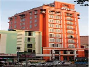 イーストホテル