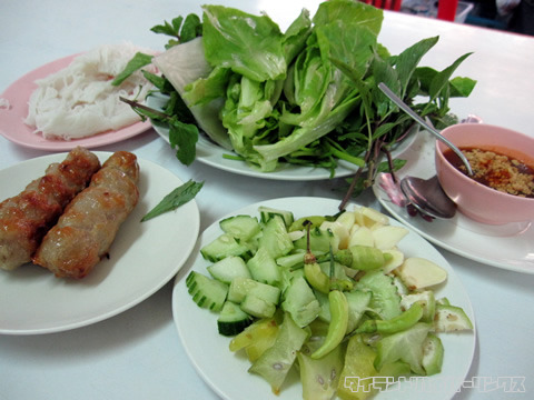 ネームヌアン レストラン「VIENG NEM NEUNG」