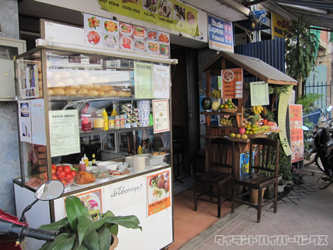 フランスパンサンドイッチ屋さん店頭