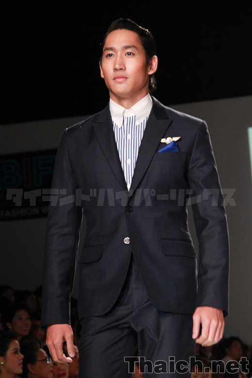 バンコクエアウェイズ新制服披露 ASV by Asava