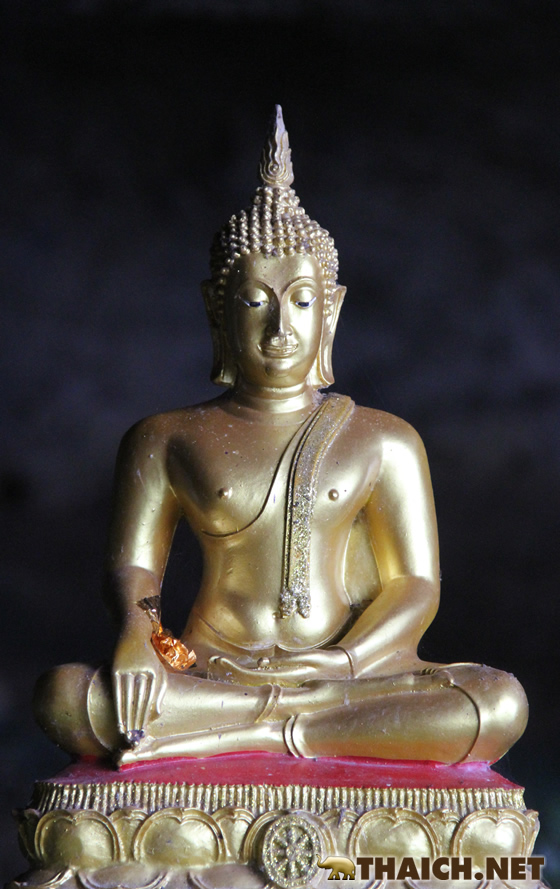 アサラハブーチャ(三宝節)・カオパンサー(入安居)で2015年7月30日・31日はアルコール販売禁止