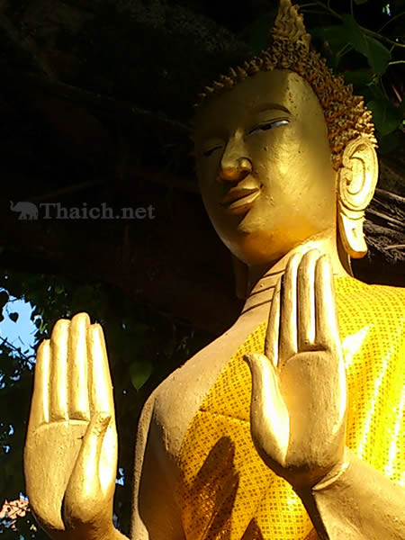 マーカプーチャ(万仏節)で2015年3月4日はアルコール類販売禁止