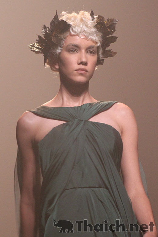 HOOK'S-ELLE Fashion Week 2011 Autumn/Winter at CentralWorld