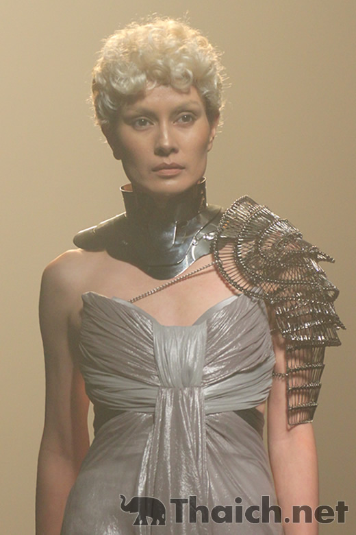 HOOK'S-ELLE Fashion Week 2011 Autumn/Winter at CentralWorld