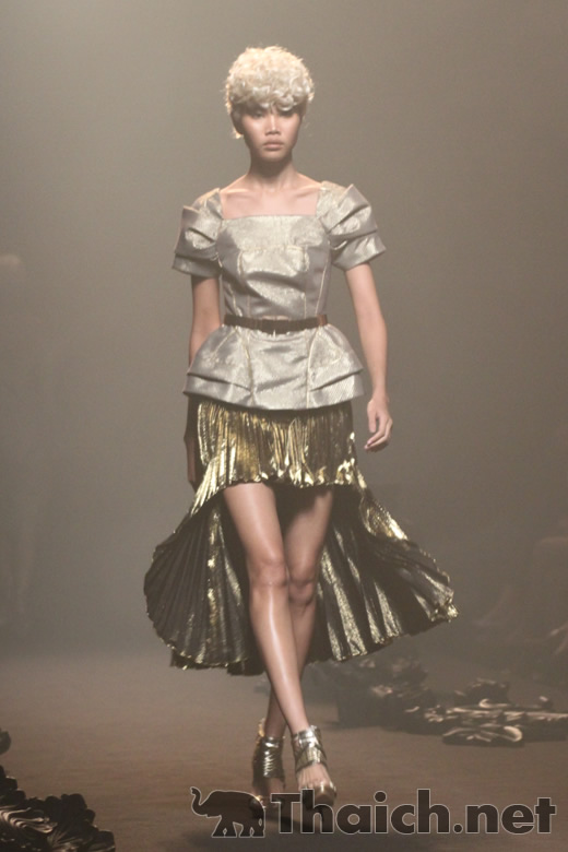 HOOK'S-ELLE Fashion Week 2011 Autumn/Winter at CentralWorld