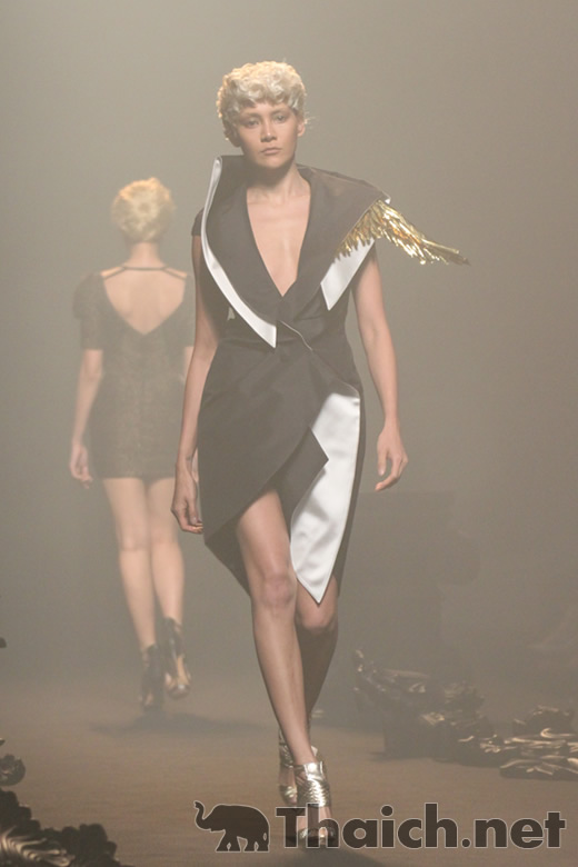 HOOK'S-ELLE Fashion Week 2011 Autumn/Winter at CentralWorld