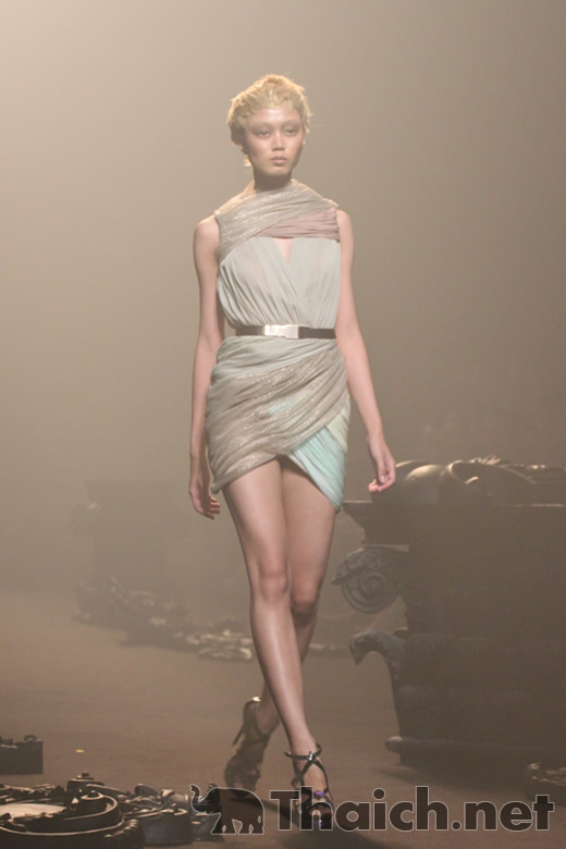 HOOK'S-ELLE Fashion Week 2011 Autumn/Winter at CentralWorld