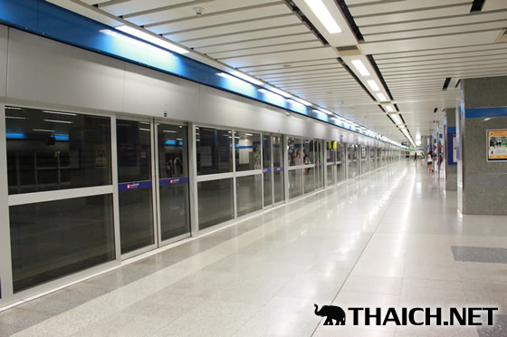 2014年ソンクラーン期間中、地下鉄MRTは60歳以上で乗車無料