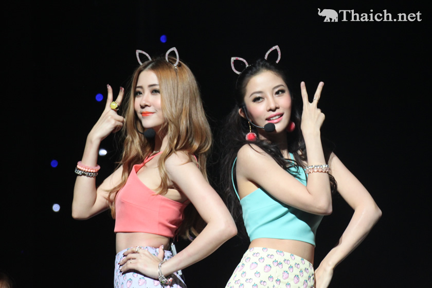 NEKO JUMPパフォーマンス＠ nine entertain AWARDS 2013