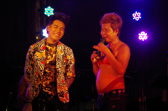 カウントダウンライブ