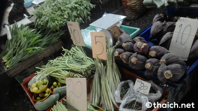 Khlong Toei Market 04