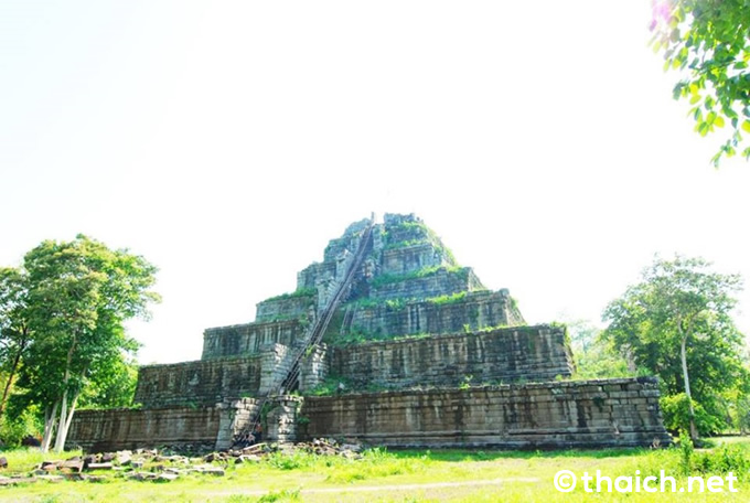 ”天上の寺院”プレアビヒア・ツアー＝タイ・カンボジア国境の世界遺産にお得価格で行く！