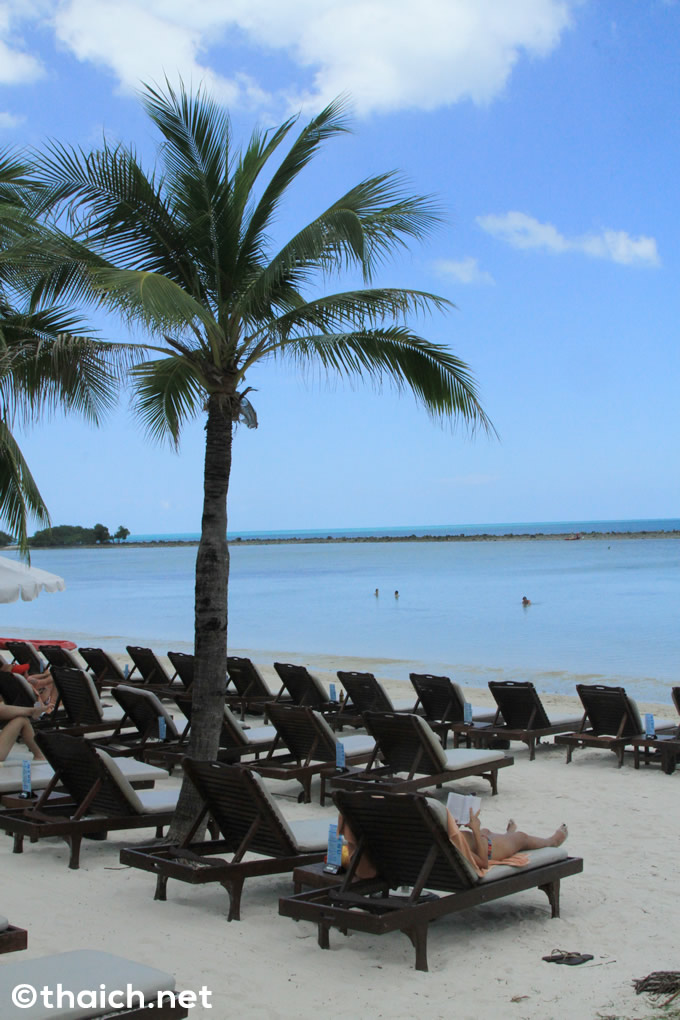 サムイ島のリゾートホテル「チャウエン リージェント ビーチ リゾート」のビーチ