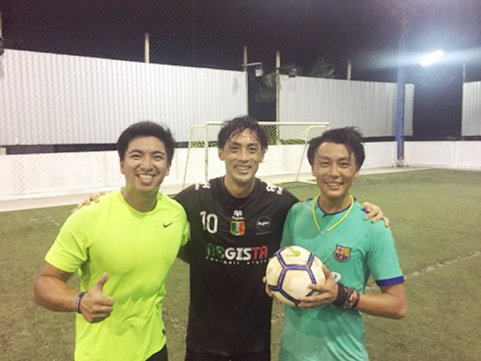 サッカーしてたら”リキシャーズ”と会えた