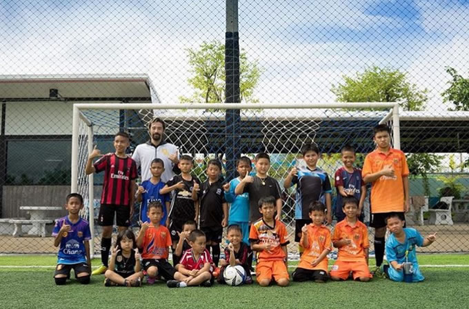 白熱したタイリーグの試合中に…