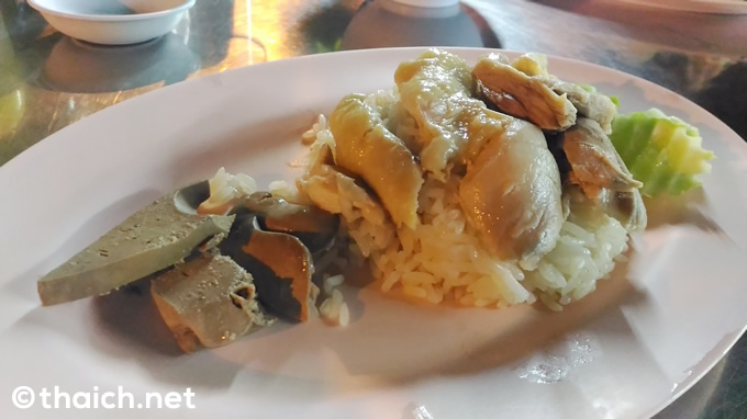 【バンセーン】「ゴ・カオマンガイ」はギャラクシー前の人気カオマンガイ屋さん 【バンセーン】「ゴ・カオマンガイ」はギャラクシー前の人気カオマンガイ屋さん