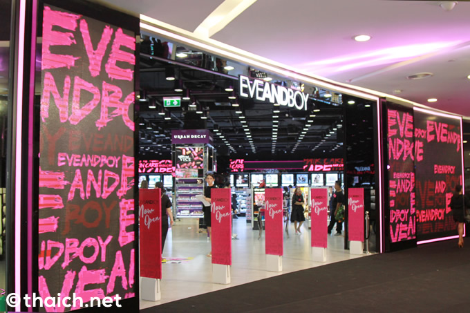 BNK48も祝福！「EVEANDBOY」ファッションアイランド店がグランドオープン