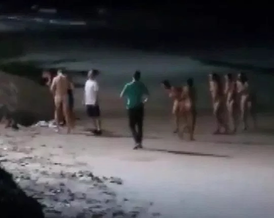 タイ南部のビーチ、日本人含む外国人男女が全裸水泳で検挙