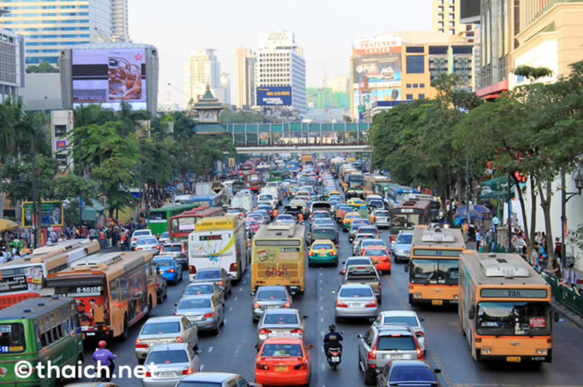 新バンコク都知事「1年以内に交通渋滞の解決策を見つける」