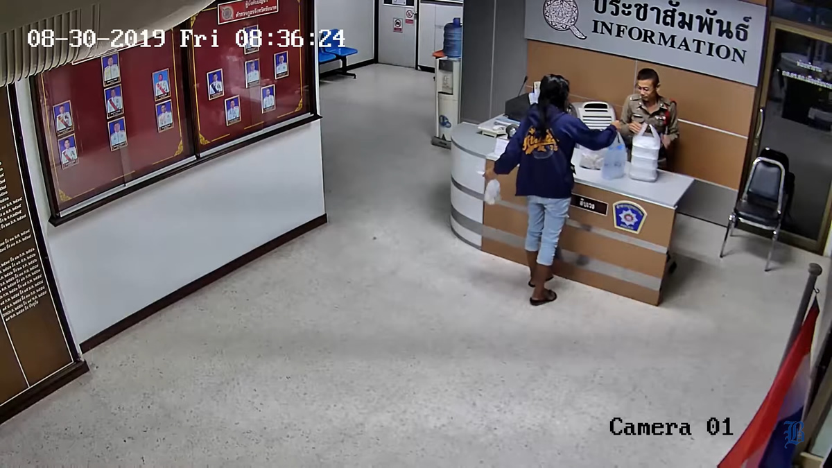覚醒剤入りガパオライス弁当を警察署に届ける、出頭したタイ人の女を逮捕
