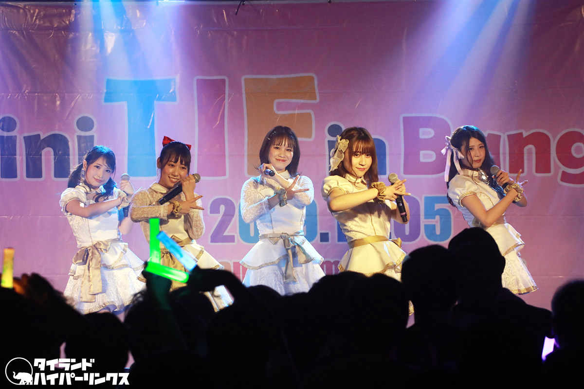 KiREIが5人でバンコクへ!「mini TIF in Bangkok」に登場 KiREIが5人でバンコクへ!「mini TIF in Bangkok」に登場