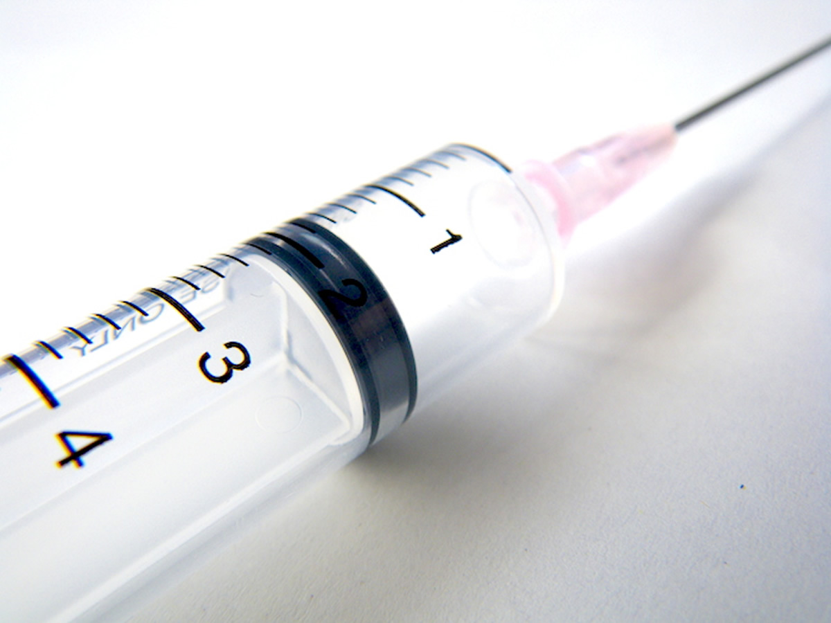タイでワクチン接種3,021人中の5人が副作用を報告