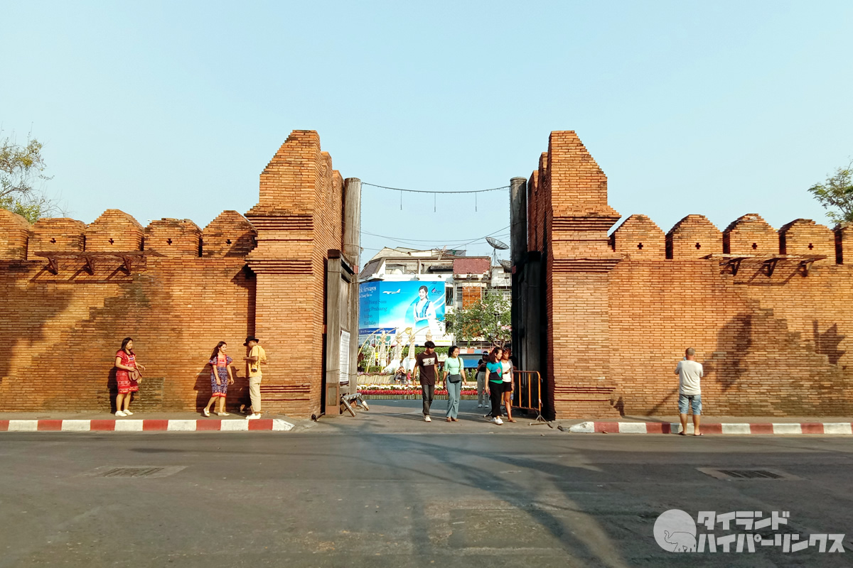 チェンマイの泥棒ロシア人 国立公園職員をハサミで刺す タイランドハイパーリンクス Thai Hyper