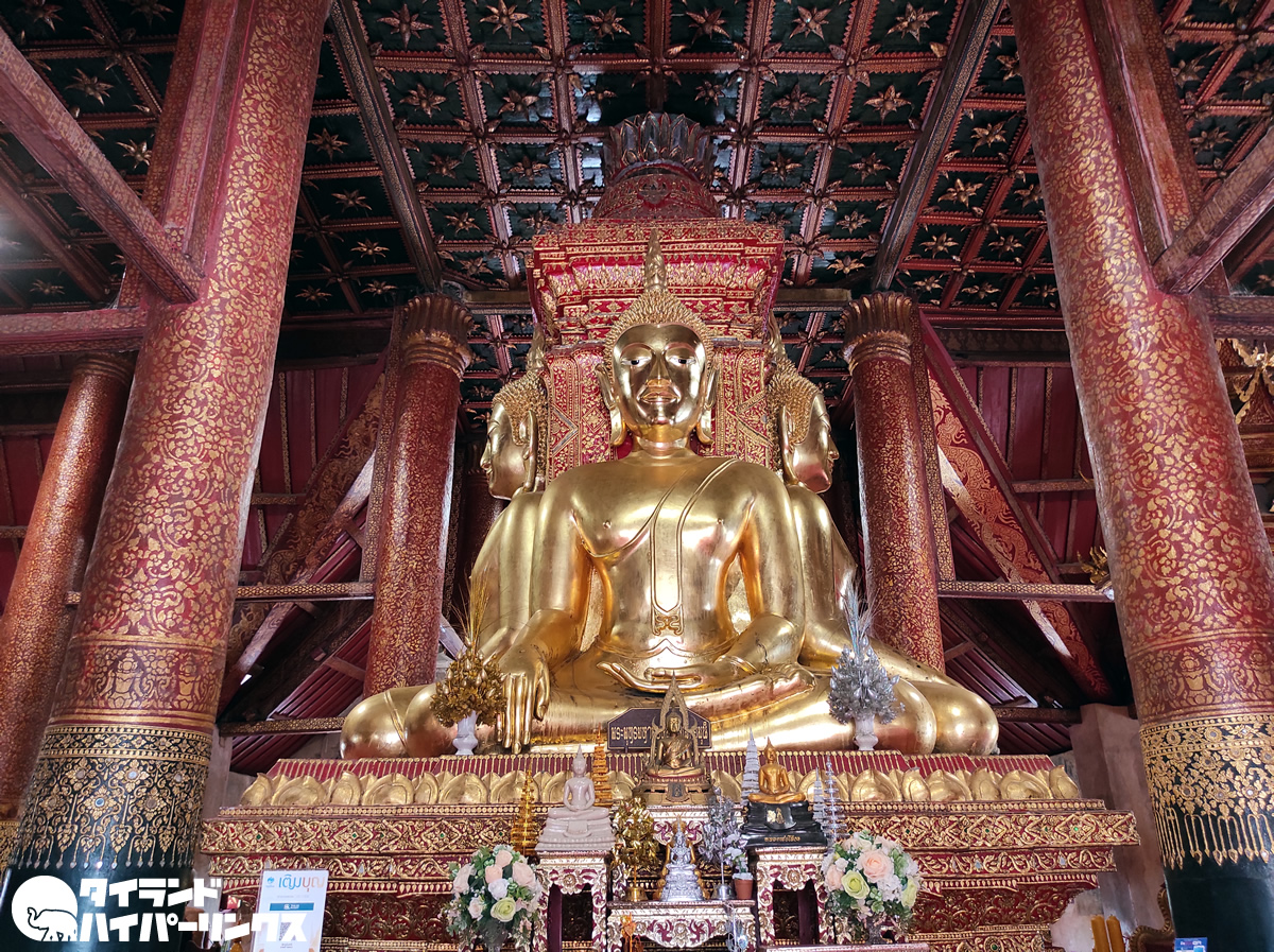 ラオスの地震でタイ・ナーン県の有名寺院「ワット・プーミン」の仏像に亀裂