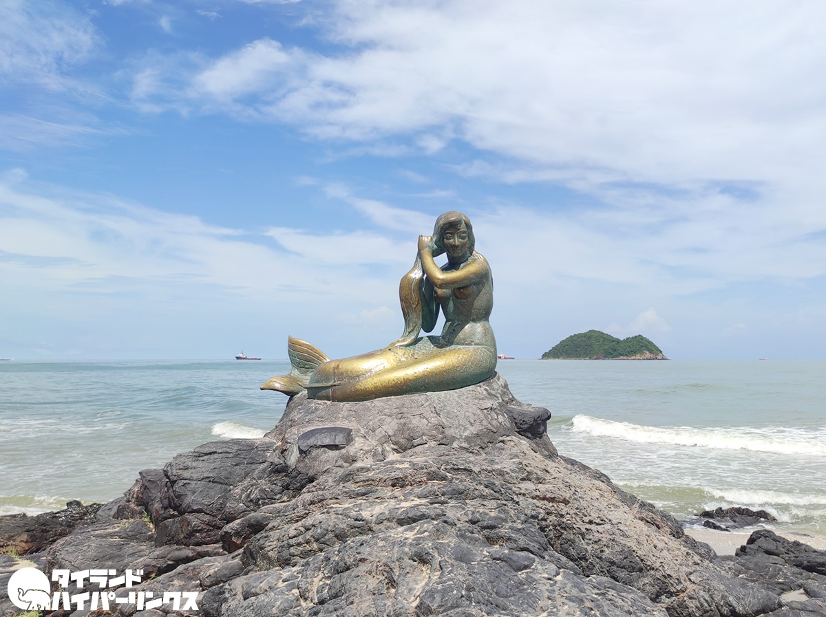 ソンクラー県サミラービーチの黄金の人魚像