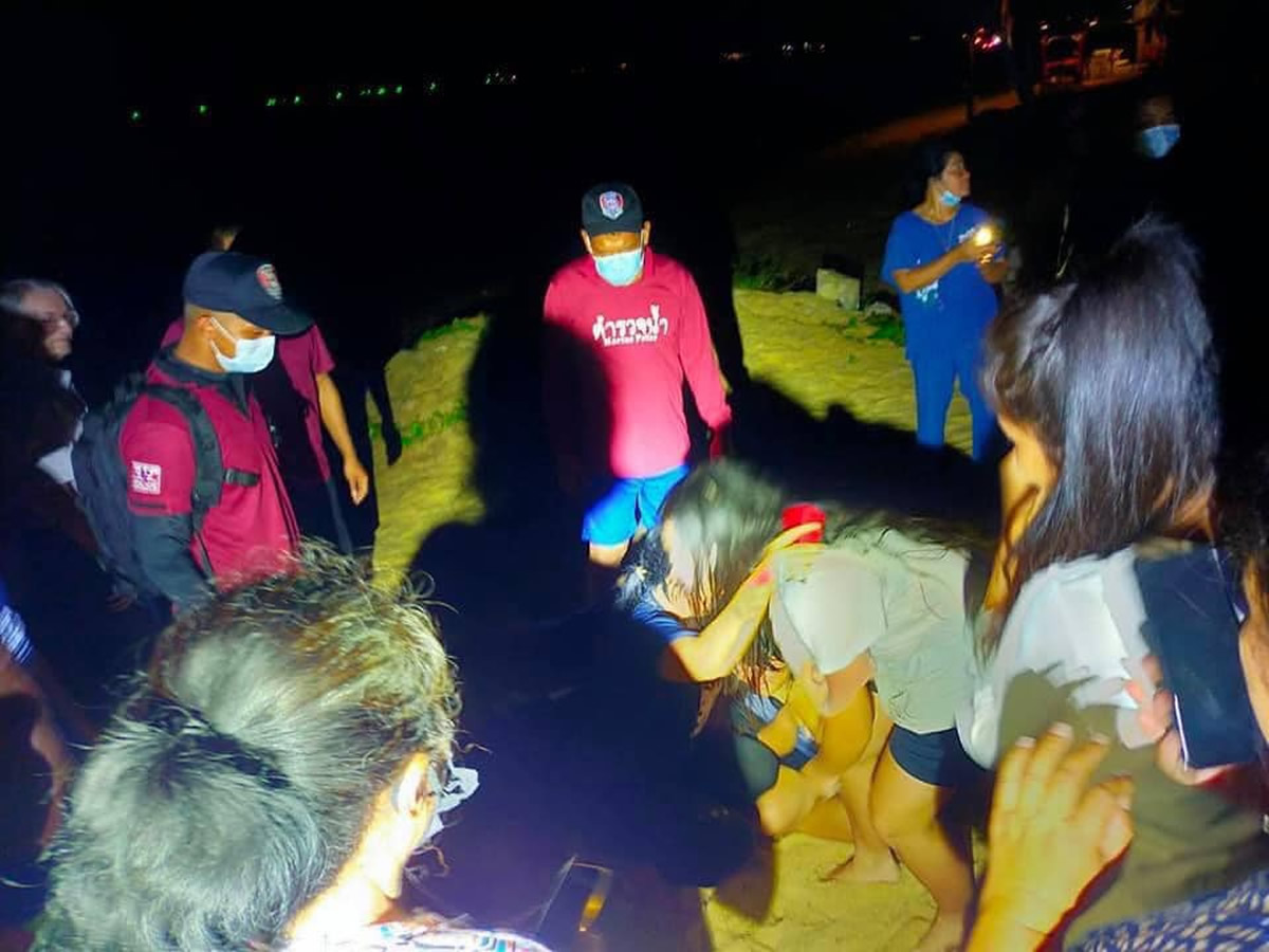 カヤックで沖に出た少女2人が行方不明、サムイ島海上警察とドルフインチームで無事救助