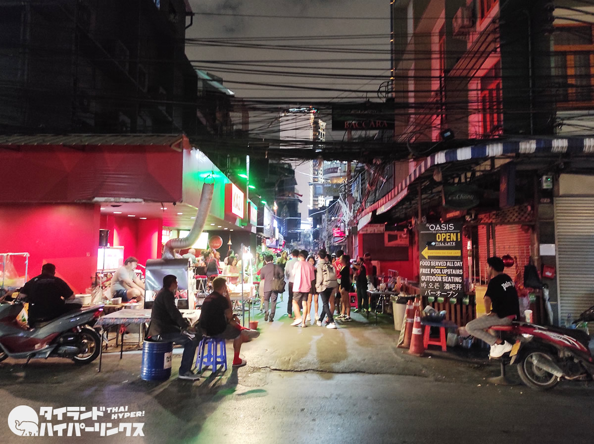 バー営業禁止中のバンコク、歓楽街「ソイ・カウボーイ」は意外な賑わい＜2021年12月半ば週末＞