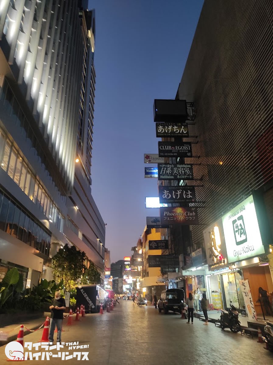 バンコクの歓楽街タニヤ通りを歩く［2022年4月中旬］