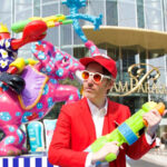 Siam Paragonと有名なポップアーティストPhilip Colbert氏が活気に満ちた「ソンクラーン・ロブスター・ワンダーランド」でタイの旧正月を祝賀