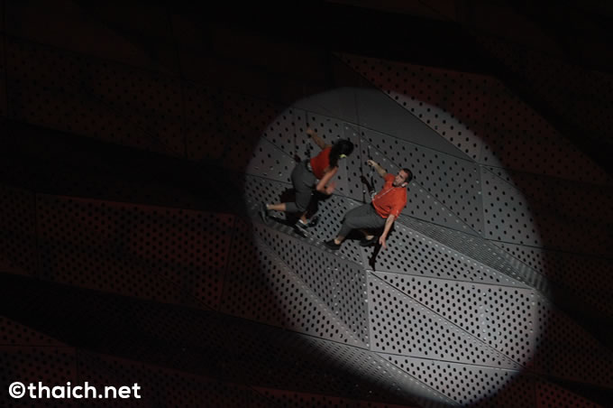 Vertical Dance THE STREET RATCHADA GRAND OPENING 05