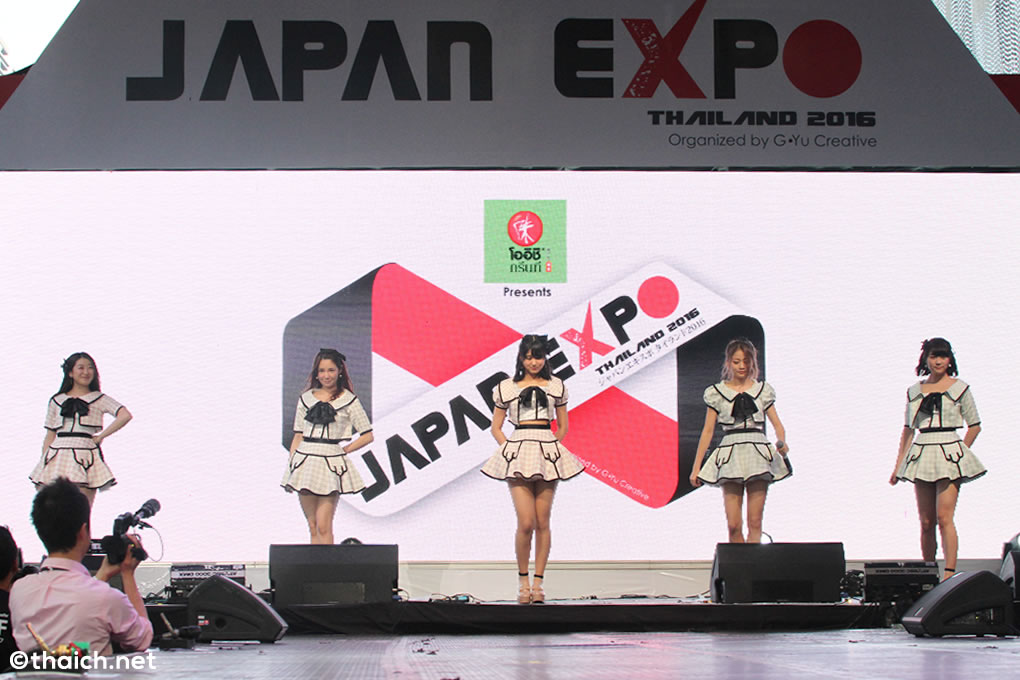 akb48 japan expo thailand 2016 02